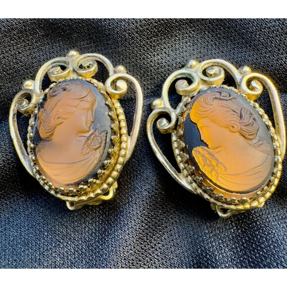 Stunning Vintage Cameo Intaglio Earrings by Whiting & Davis - Picture 3 of 8